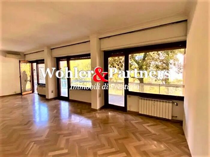 Appartamento con 7 locali in affitto in Via dei Monti Parioli, Roma