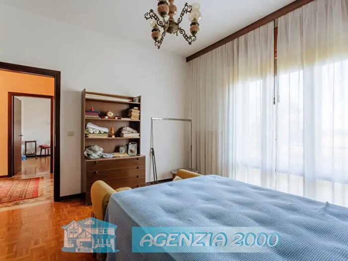 Casa quadrilocale in vendita in Via Cavour, Bagnoli Di Sopra