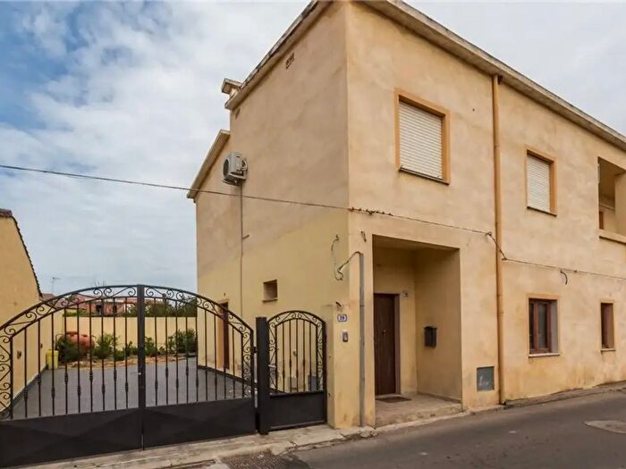 Appartamento quadrilocale in vendita in Nurachi