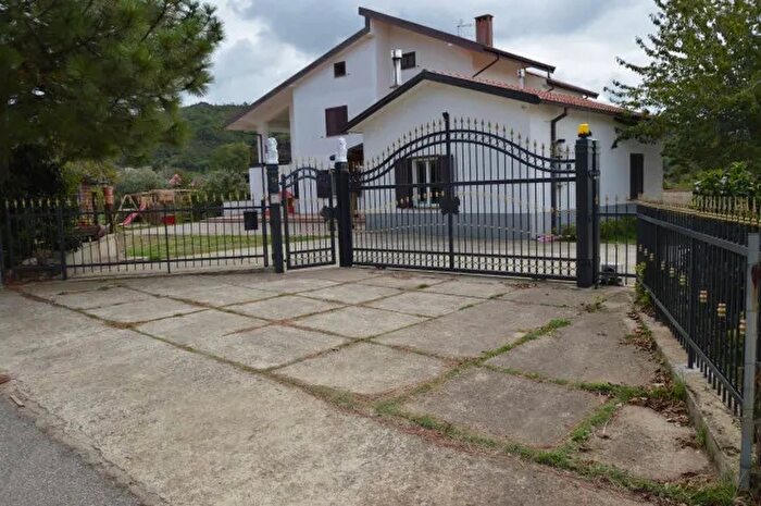 Casa con 12 locali in vendita in San Demetrio Corone Cda Cacozza, Mandatoriccio