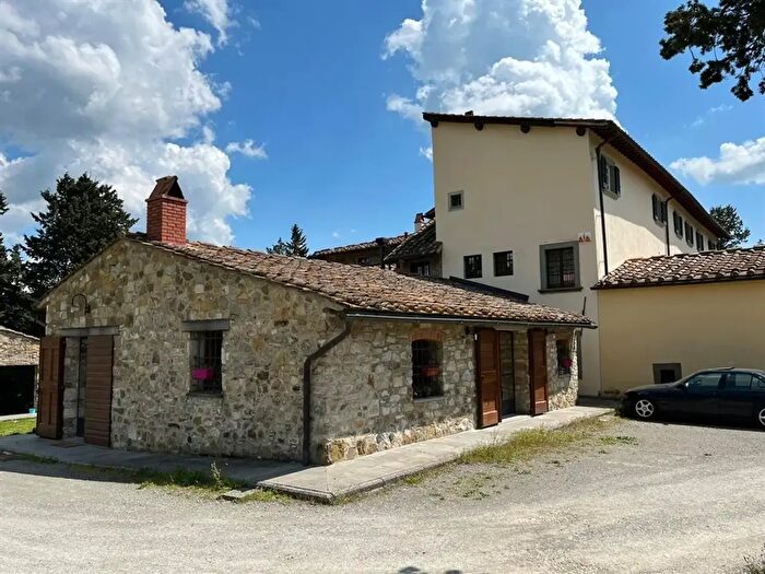 Appartamento trilocale in affitto in Via di San Jacopo, Vaglia