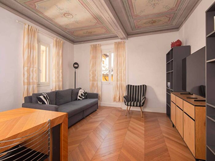 Appartamento trilocale in affitto in Via Palazzuolo, Santa Maria Novella, Firenze