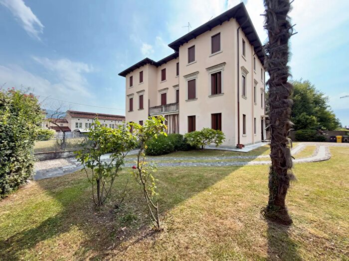 Casa con 11 locali in vendita in Via Gorizia, Cordignano
