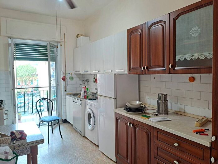 Appartamento bilocale in affitto in Via Ruggero Leoncavallo, Sestri Ponente, Genova
