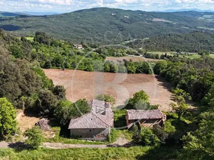 Casa con 6 locali in vendita in Gambassi Terme