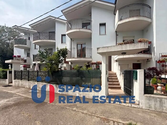 Casa con 5 locali in vendita in Via Matrino, Citta SantAngelo
