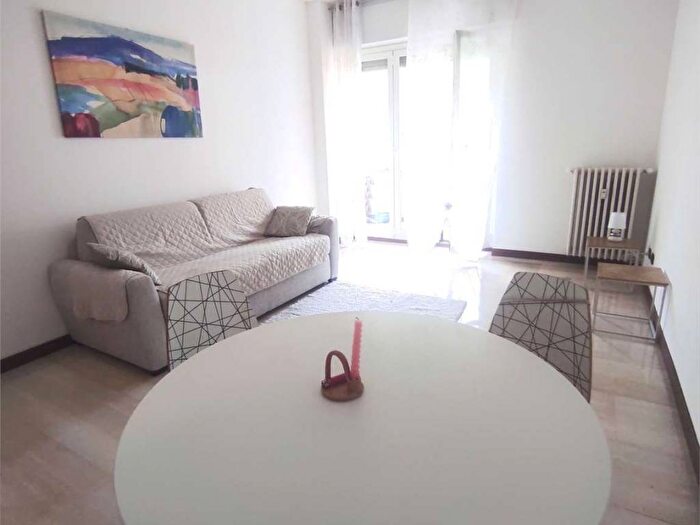 Appartamento con 6 locali in affitto in VIALE FRANKLIN DELANO ROOSEVELT, Borghi, Como