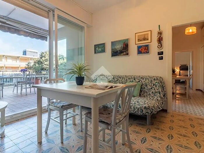 Appartamento trilocale in affitto in Viale Tritone, Cervia