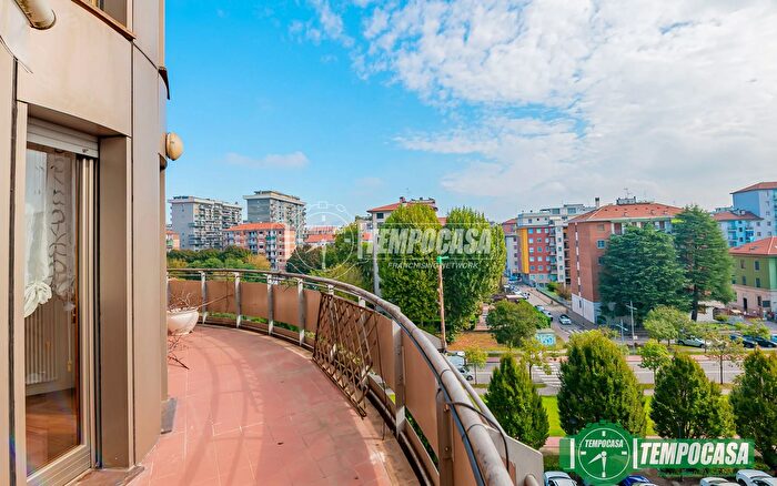 Appartamento quadrilocale in vendita in Via Strasburgo, San Donato Milanese