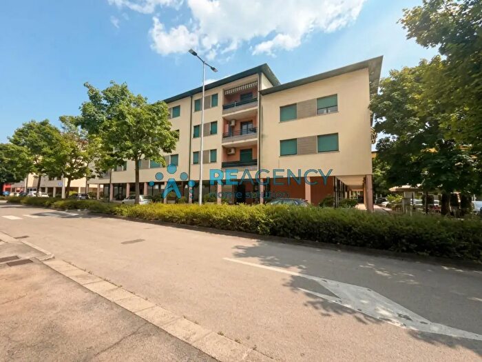 Appartamento quadrilocale in vendita in Vicenza