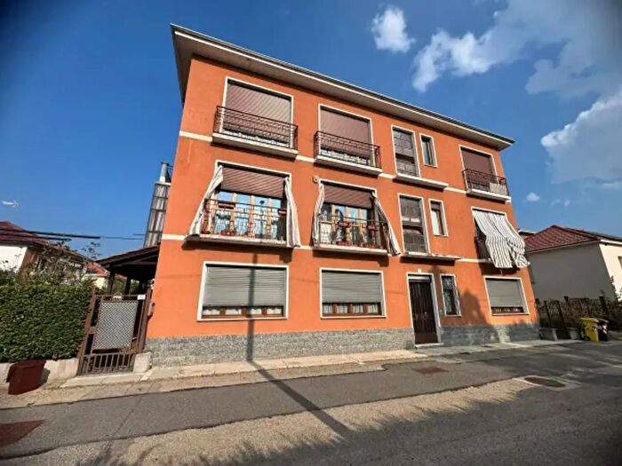 Appartamento trilocale in vendita in Via Bianca Lancia di Agliano, Asti