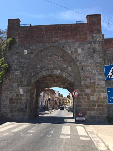 Appartamento con 5 locali in vendita in Pisa