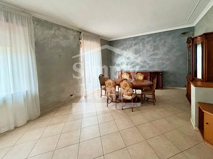 Appartamento quadrilocale in vendita in Corso Giulio Cesare, Torino