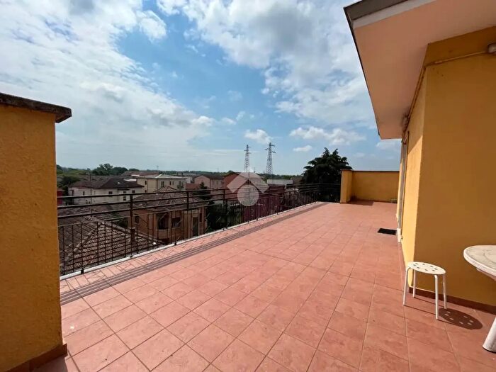 Appartamento trilocale in vendita in Alessanro Guffanti, Pavia