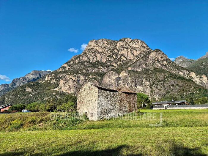 Casa bilocale in vendita in Novate Mezzola