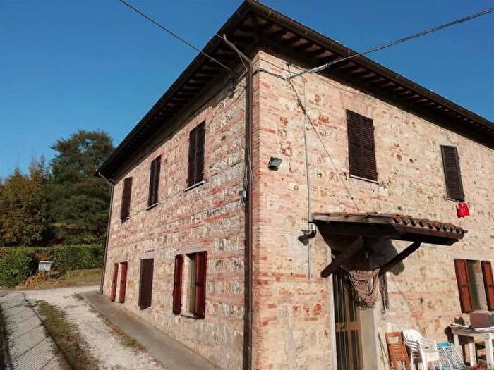 Appartamento con 5 locali in vendita in Urbino