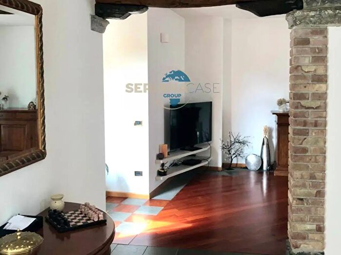 Appartamento trilocale in vendita in Via Sottocorna, Albino