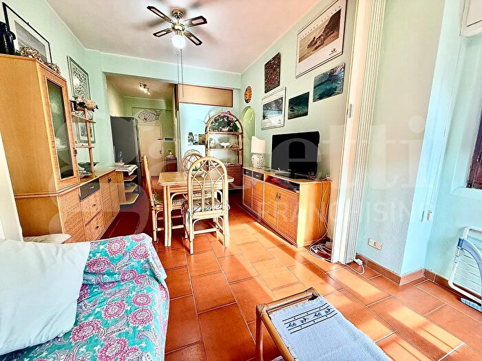 Appartamento trilocale in vendita in Marciana