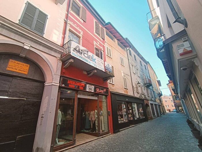 Appartamento quadrilocale in affitto in Via Giuseppe Mazzini, Centro, Carrù