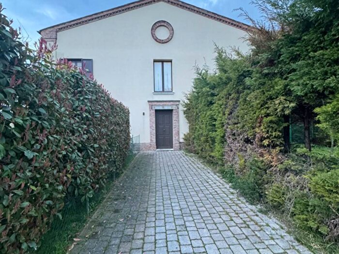 Casa bilocale in affitto in Via Arginone, Porotto Cassana, Ferrara
