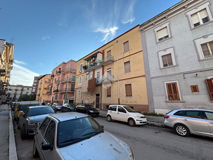 Appartamento trilocale in vendita in Via Massaua, Foggia