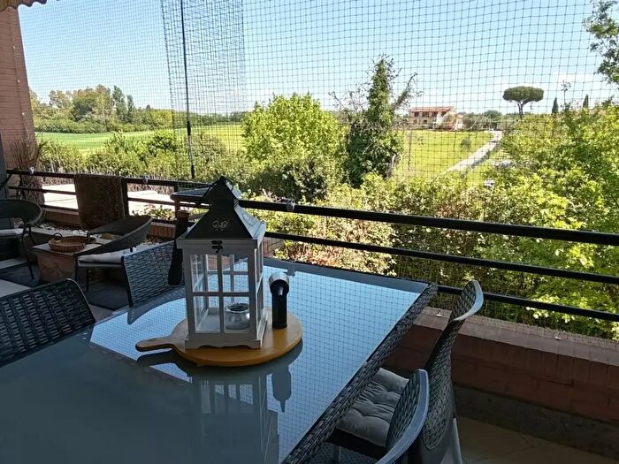 Appartamento trilocale in vendita in Roma
