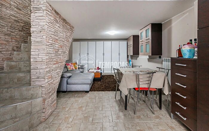 Appartamento bilocale in vendita in Via Giuseppe Guerzoni, Milano