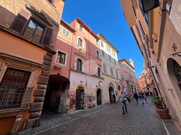 Appartamento bilocale in vendita in Vicolo Fumasoni, Tivoli