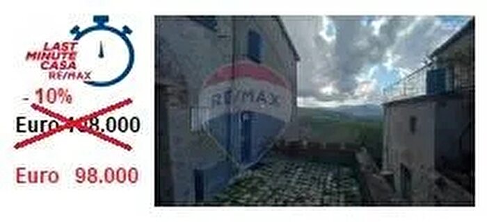 Casa con 7 locali in vendita in Borgo Orsini, San Leo