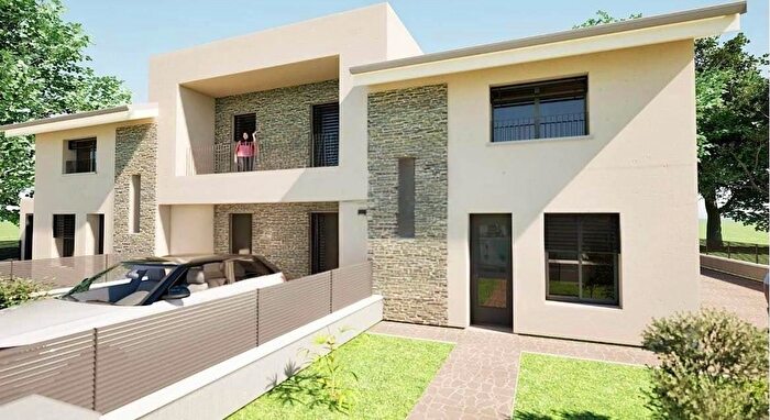 Casa con 6 locali in vendita in Dosolo