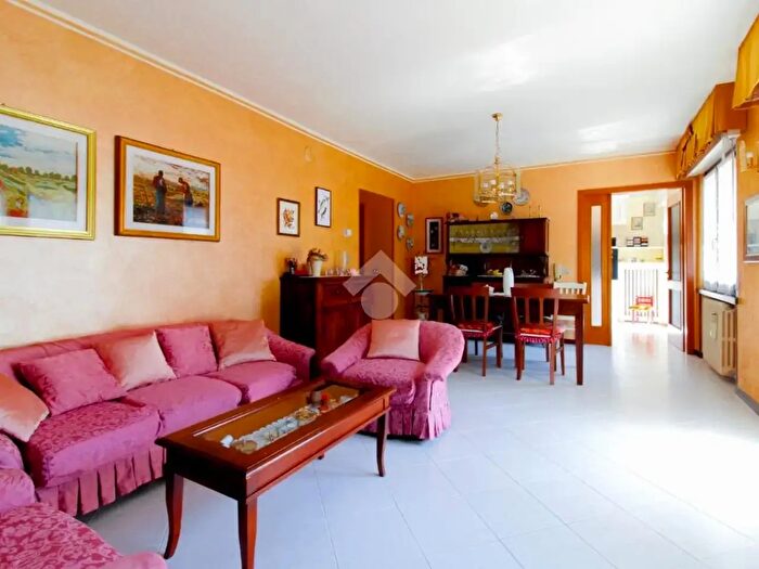 Casa con 6 locali in vendita in Via Silvio Moretti, Sabbio Chiese