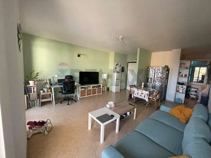 Appartamento trilocale in affitto in Via Irta, Desenzano Del Garda