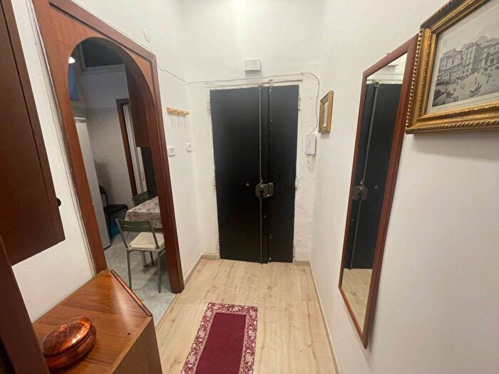 Appartamento bilocale in affitto in Vico Tessitori, Sanità, Napoli