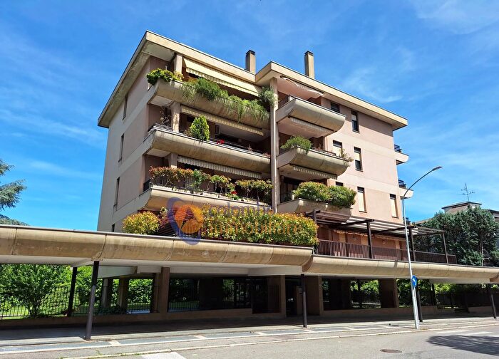 Appartamento quadrilocale in vendita in Via Enrico dellAcqua bis, Busto Arsizio