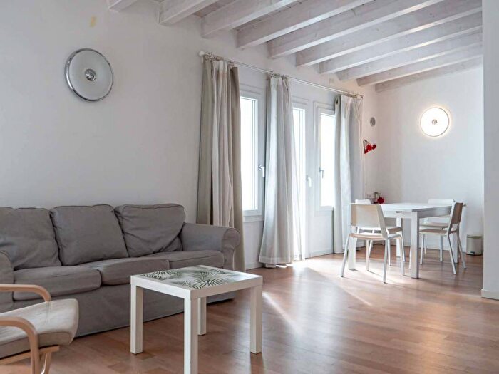 Appartamento trilocale in affitto in Via Vesio, Monte Stella, Milano