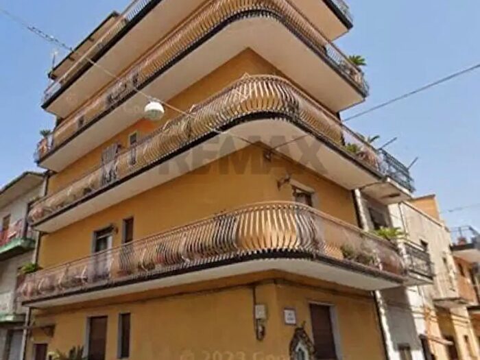 Appartamento con 10 locali in vendita in Via Trovato Scala E, Catania