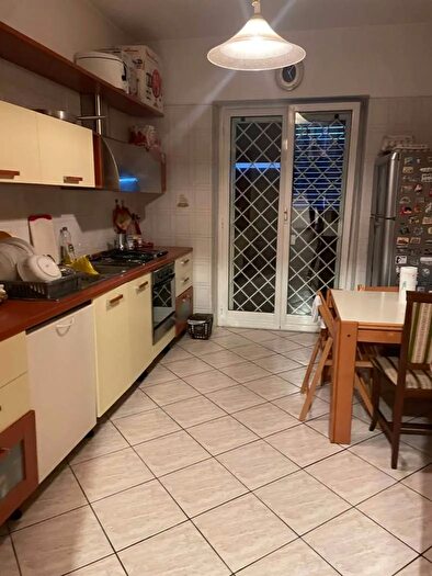 Appartamento quadrilocale in affitto in Via Civitaquana, Roma