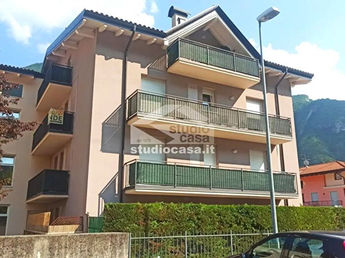 Appartamento bilocale in vendita in Via Adige, Ala