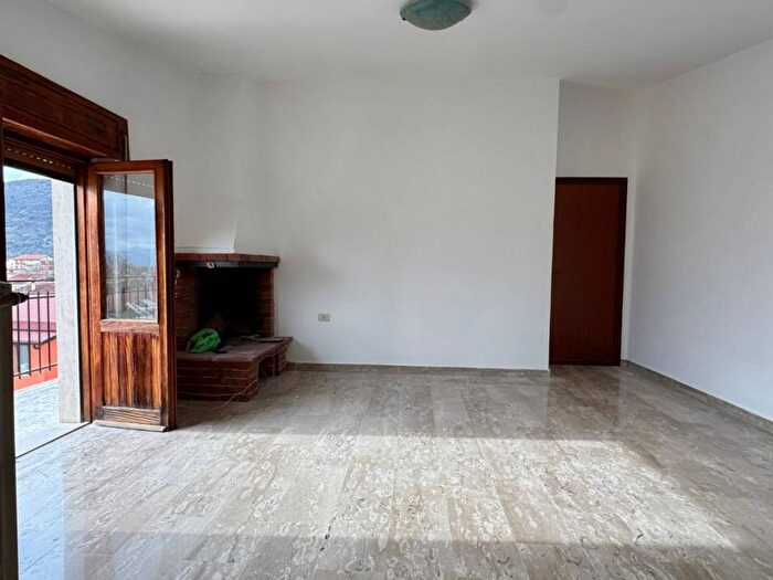 Appartamento quadrilocale in affitto in Via Napoli, Centro, Avezzano