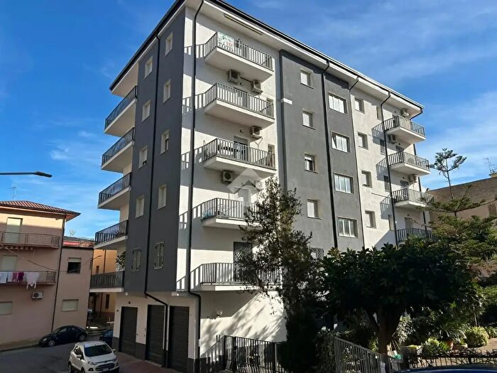 Appartamento quadrilocale in vendita in Via Petrarca, CoriglianoRossano