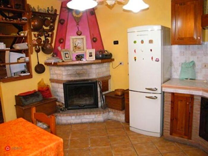Casa con 6 locali in vendita in Via Vittorio Emanuele, Vico Nel Lazio