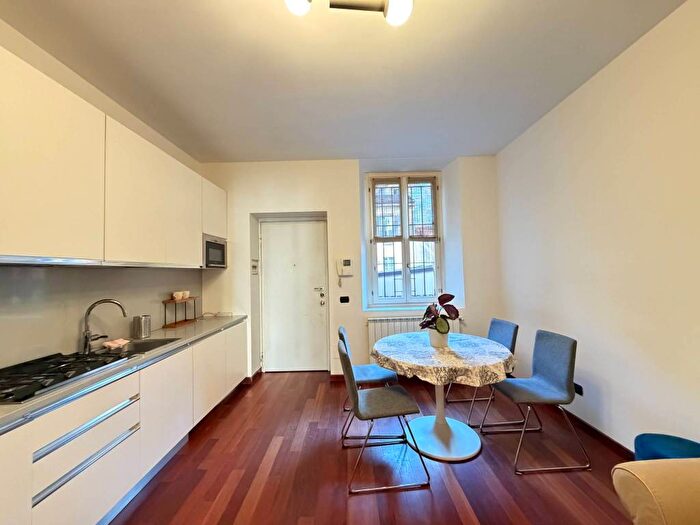 Appartamento bilocale in affitto in Via Lazzaro Papi, Porta Romana Medaglie dOro, Milano