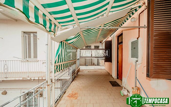 Appartamento quadrilocale in vendita in Via Gabetta Ermanno, Voghera