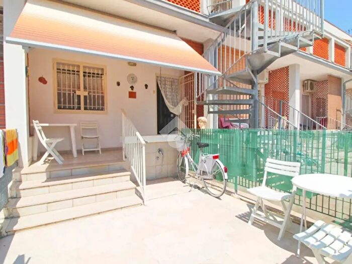 Casa bilocale in vendita in Via E Vanoni, Campomarino