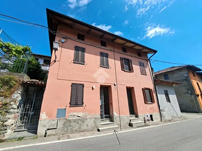 Casa trilocale in vendita in Via Giovanni Leto, Dorzano