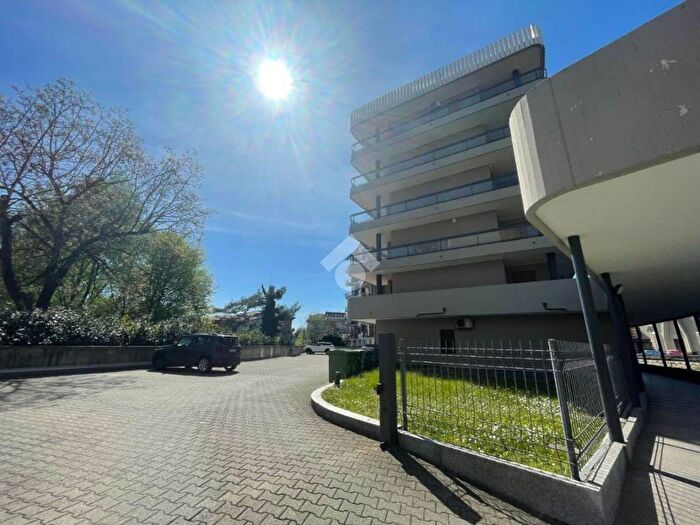 Appartamento bilocale in affitto in Viale Vittorio Veneto, Centro, Borgomanero