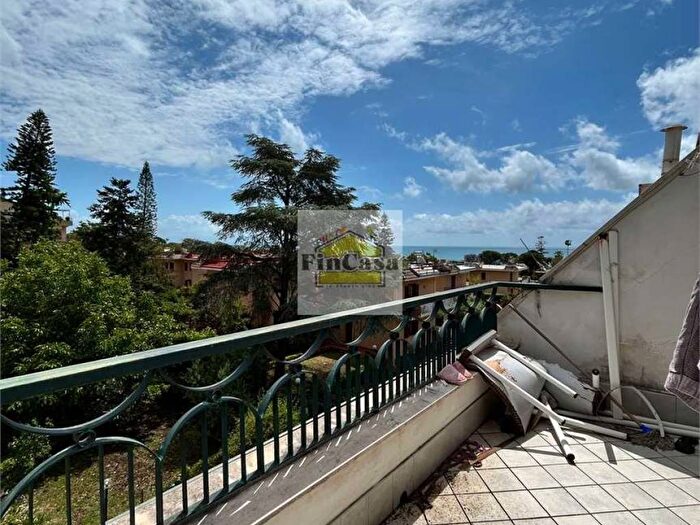 Appartamento con 5 locali in affitto in Centro, Formia