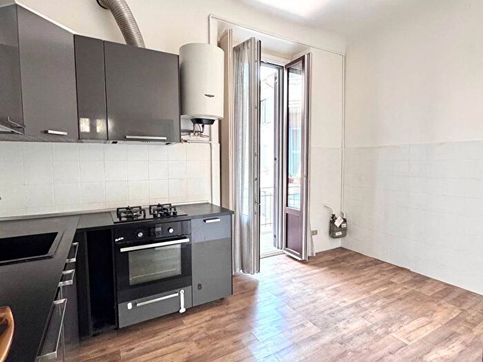 Appartamento trilocale in affitto in Via Giambattista Vico, San Vittore, Milano