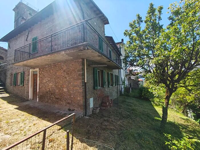 Appartamento quadrilocale in vendita in Castiglione Di Garfagnana