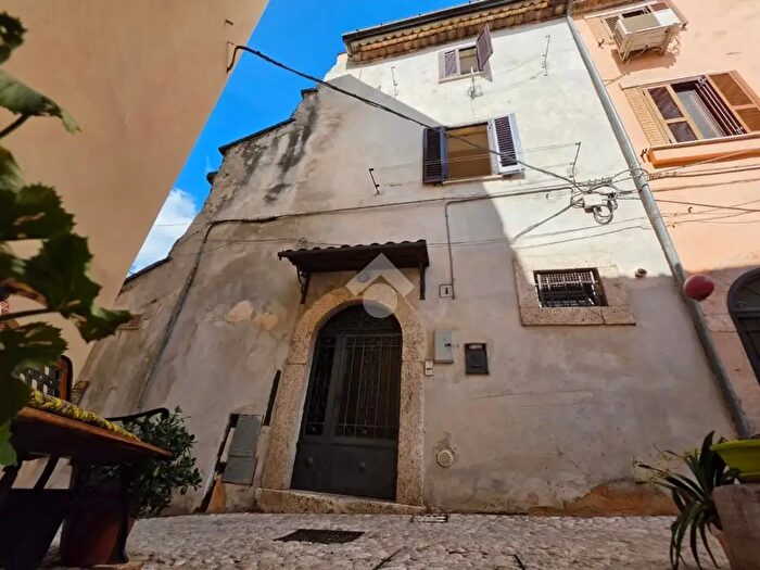 Appartamento bilocale in vendita in Vicolo Bellisario, Sora